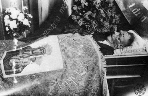 Pogrzeb Józefa Hachlicy, prezesa Koła PSL w Krakowie-Prokocimiu, październik 1946 r. (fot. z zasobu AIPN)