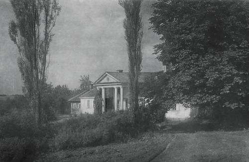 Dwór Karpowiczów w Czombrowie, 1931 r. Fot. Jan Bułhak (z zasobu NAC)