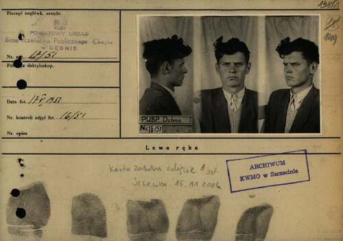 Karta daktyloskopijna ze zdjęciem sygnalitycznym Mariana Baranowicza, 1951 r. (z zasobu IPN)