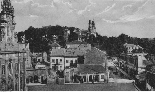 Fragment rynku z ratuszem w Buczaczu w okresie międzywojennym (NAC)
