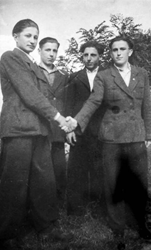 Członkowie młodzieżowej organizacji Związek Ewolucjonistów Wolności, Międzyrzec Podlaski, 1951 r.