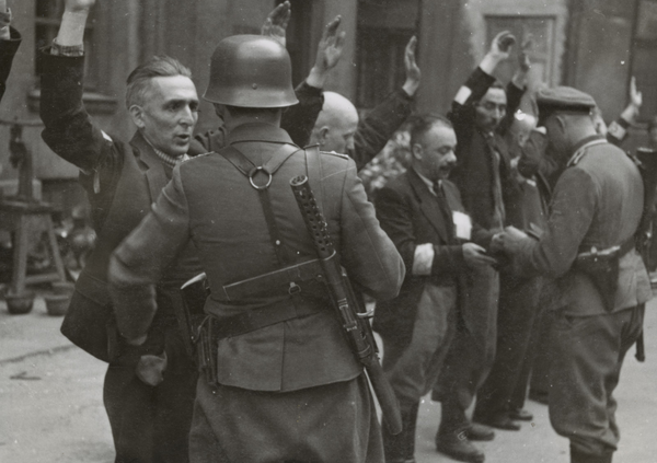 Warszawa w kontekście <i>Einsatz Reinhardt</i>